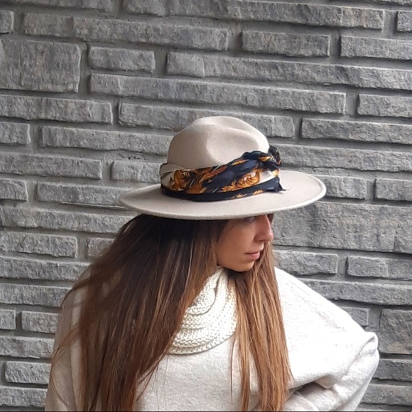 Forever 21 Wool hat in Tan - Picture 2 of 7
